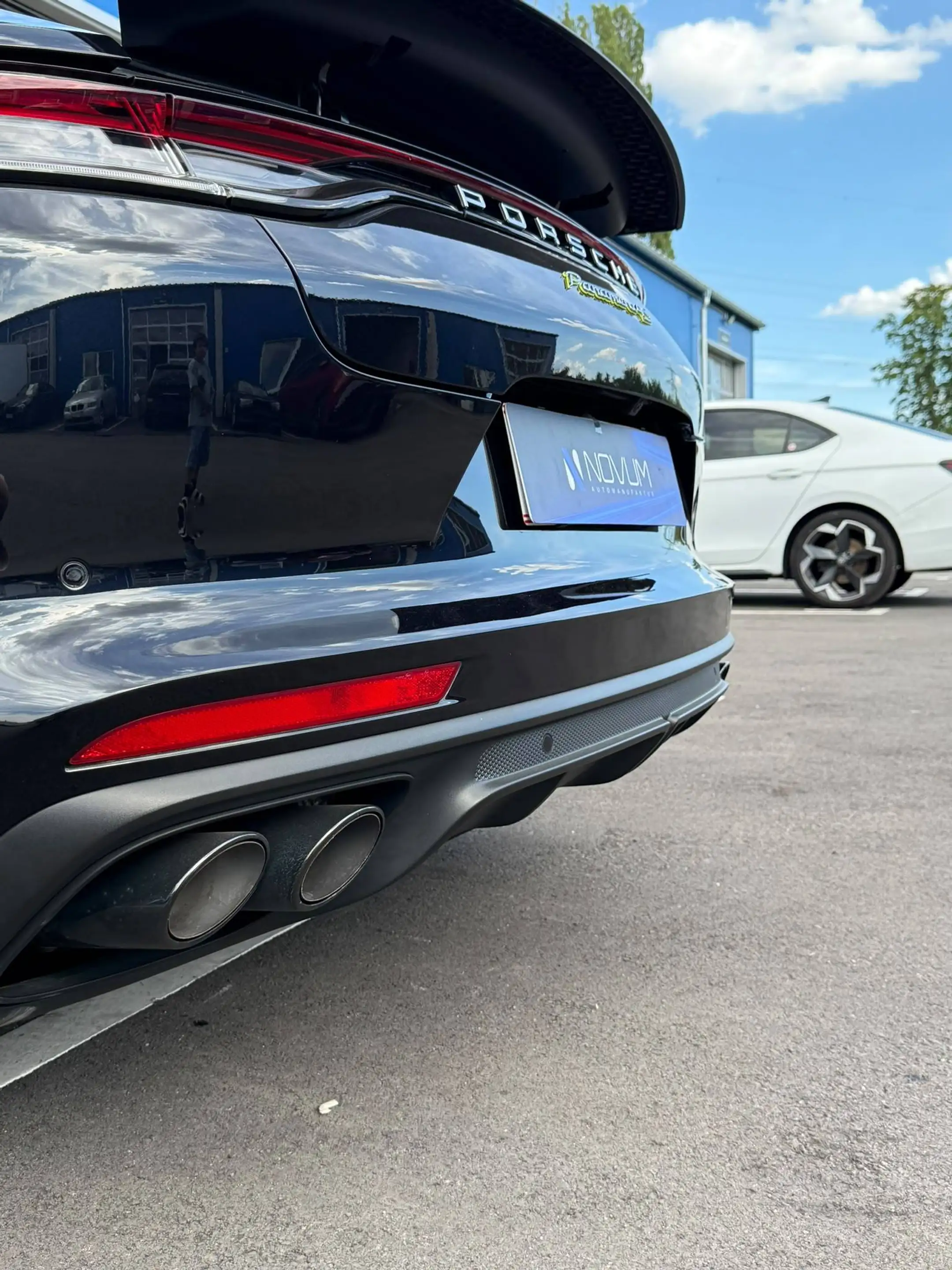 Porsche Panamera 4 S E-Hybrid — photo 14