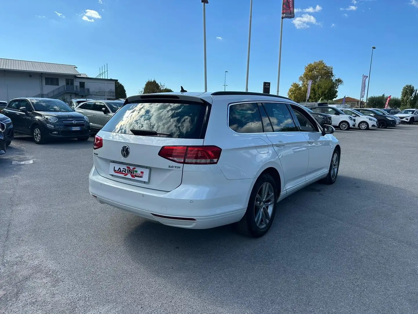Volkswagen Passat Variant Passat  2015 Variant 2.0 tdi Executive 150cv dsg Weiß - 2