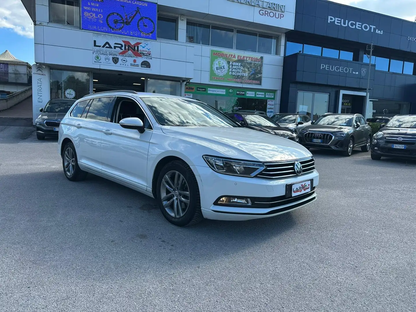 Volkswagen Passat Variant Passat  2015 Variant 2.0 tdi Executive 150cv dsg Weiß - 1