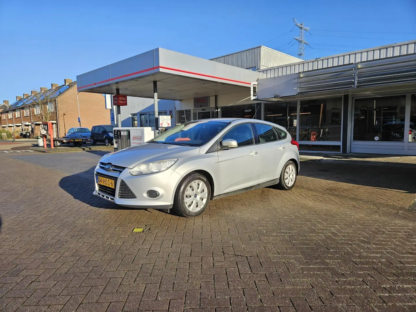 Ford Focus 1.6 TI-VCT 105pk Trend Grijs - 1