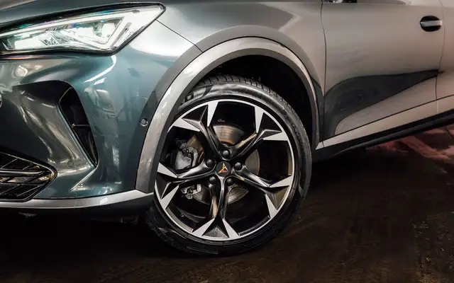 Cupra Formentor view 6