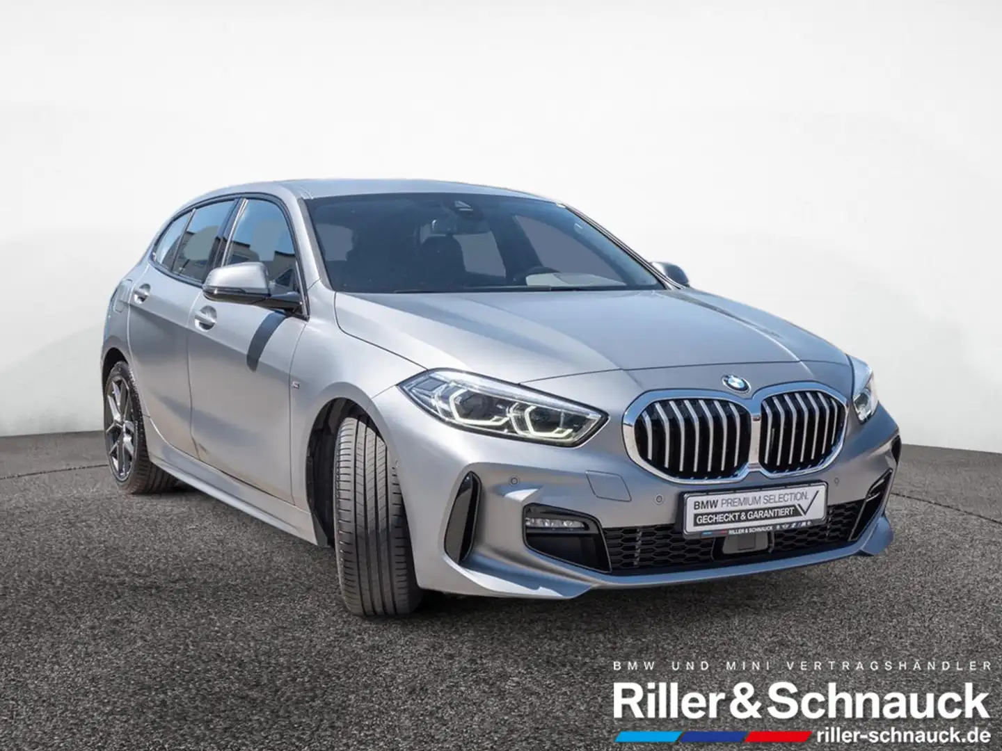 BMW 118 i M-Sport PDC SHZ KAMERA NAVI ACC LED Grau - 2
