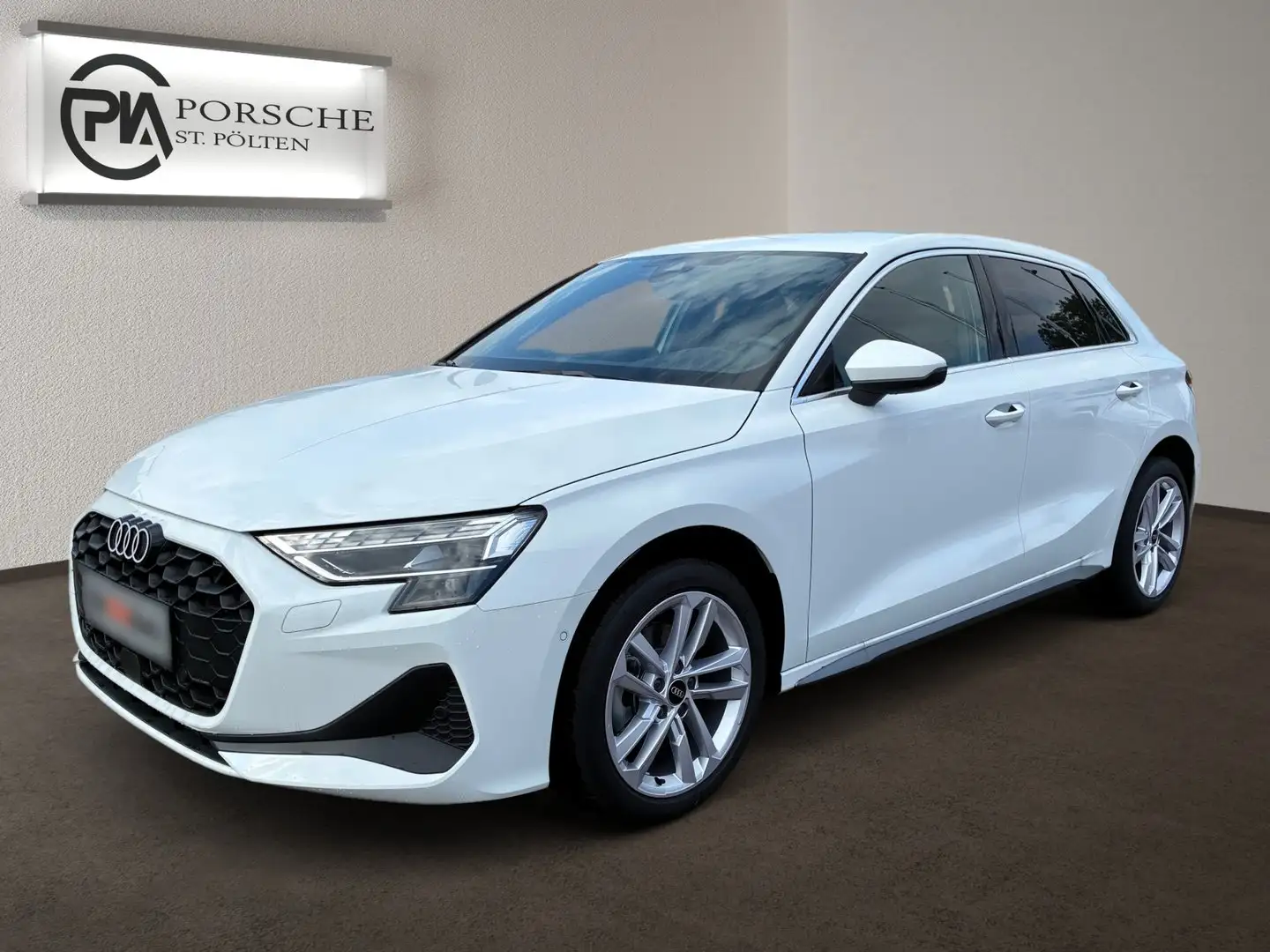 Audi A3 30 TFSI Weiß - 2