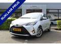 Toyota Yaris 1.5 Hybrid Executive | Rijklaar | NAP | Navi | Cam Grijs - thumbnail 1