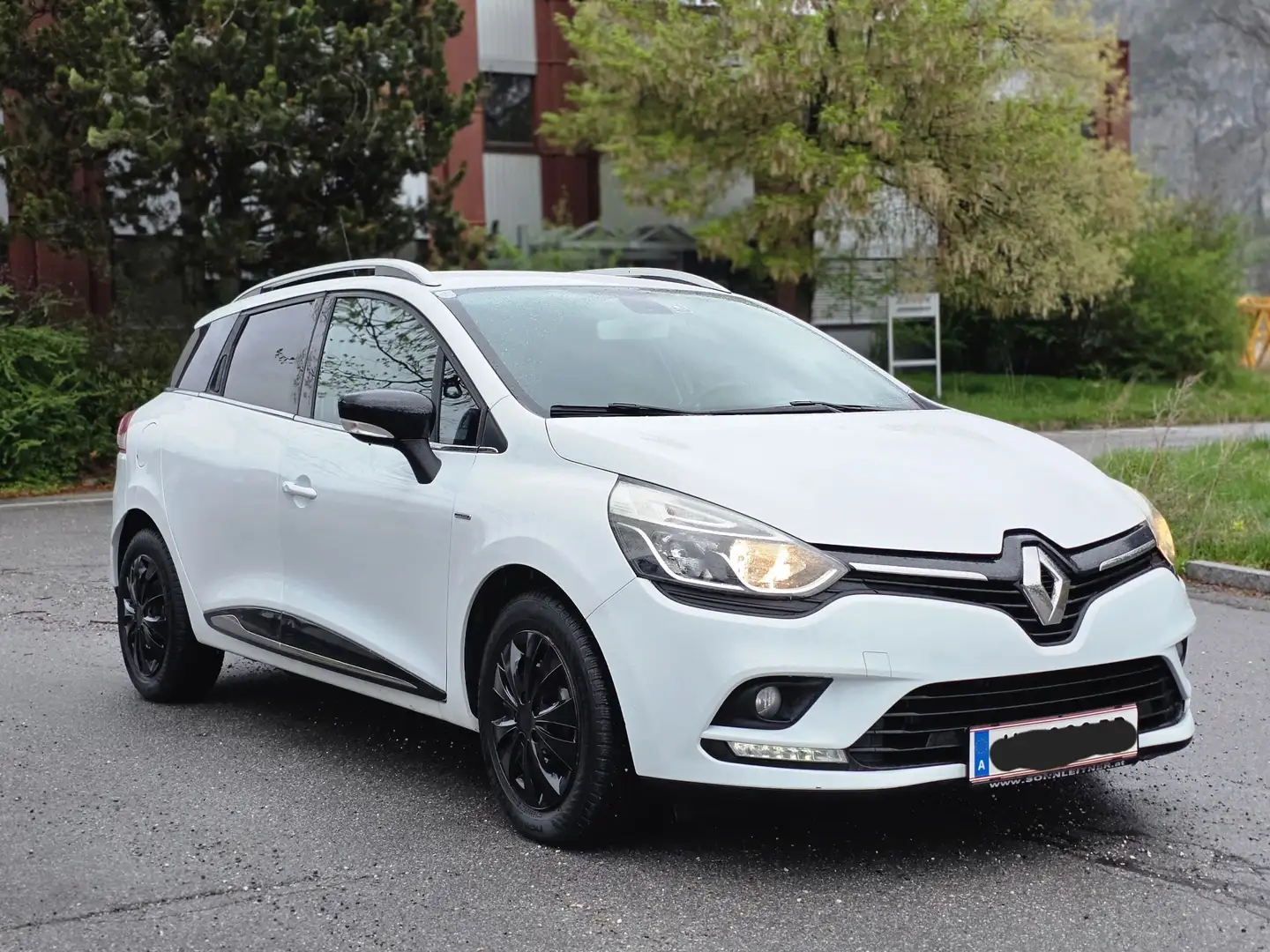 Renault Clio Grandtour 1,2 16V 75 Limited Weiß - 2