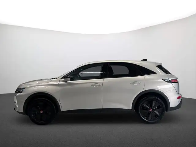 DS Automobiles DS 7 view 5