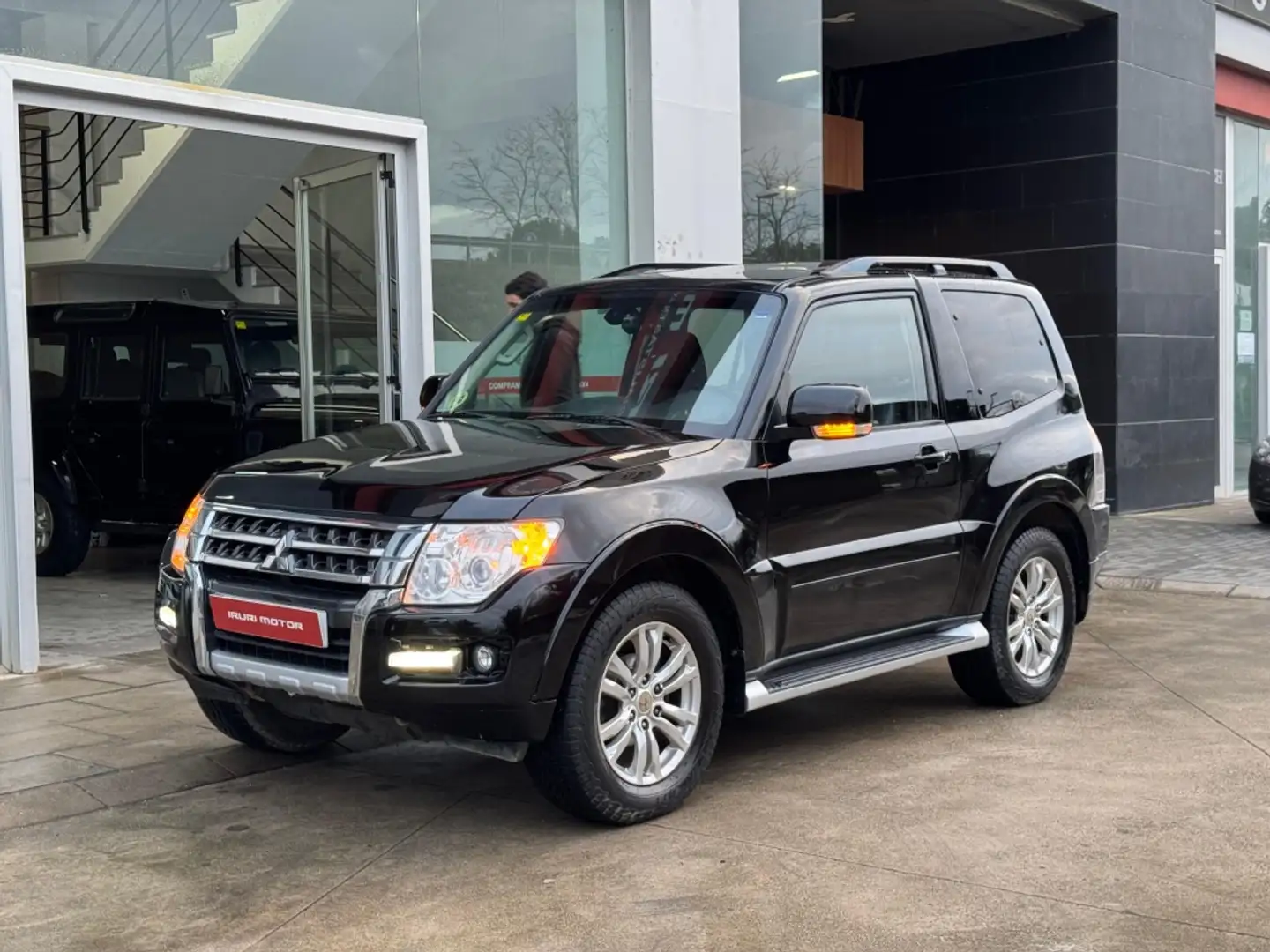 Mitsubishi Montero 3.2DI-D Kaiteki 5AT 200 Negro - 2