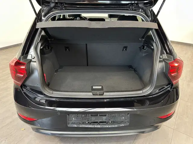 Volkswagen Polo view 8