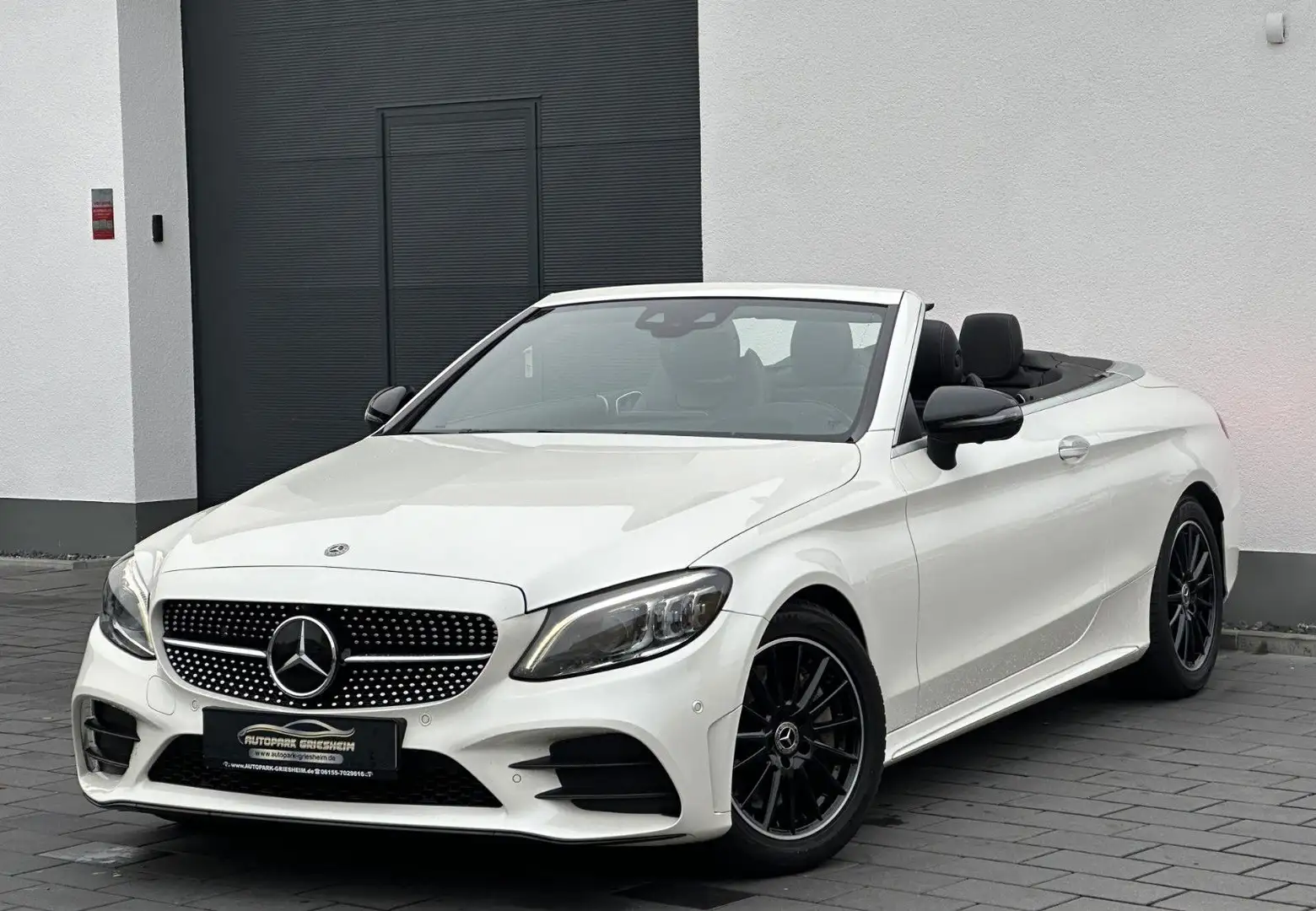 Mercedes-Benz C 300 d Cabrio*AMG*VOLL*DESIGNO*360°MEMORY*ACC+ Weiß - 1