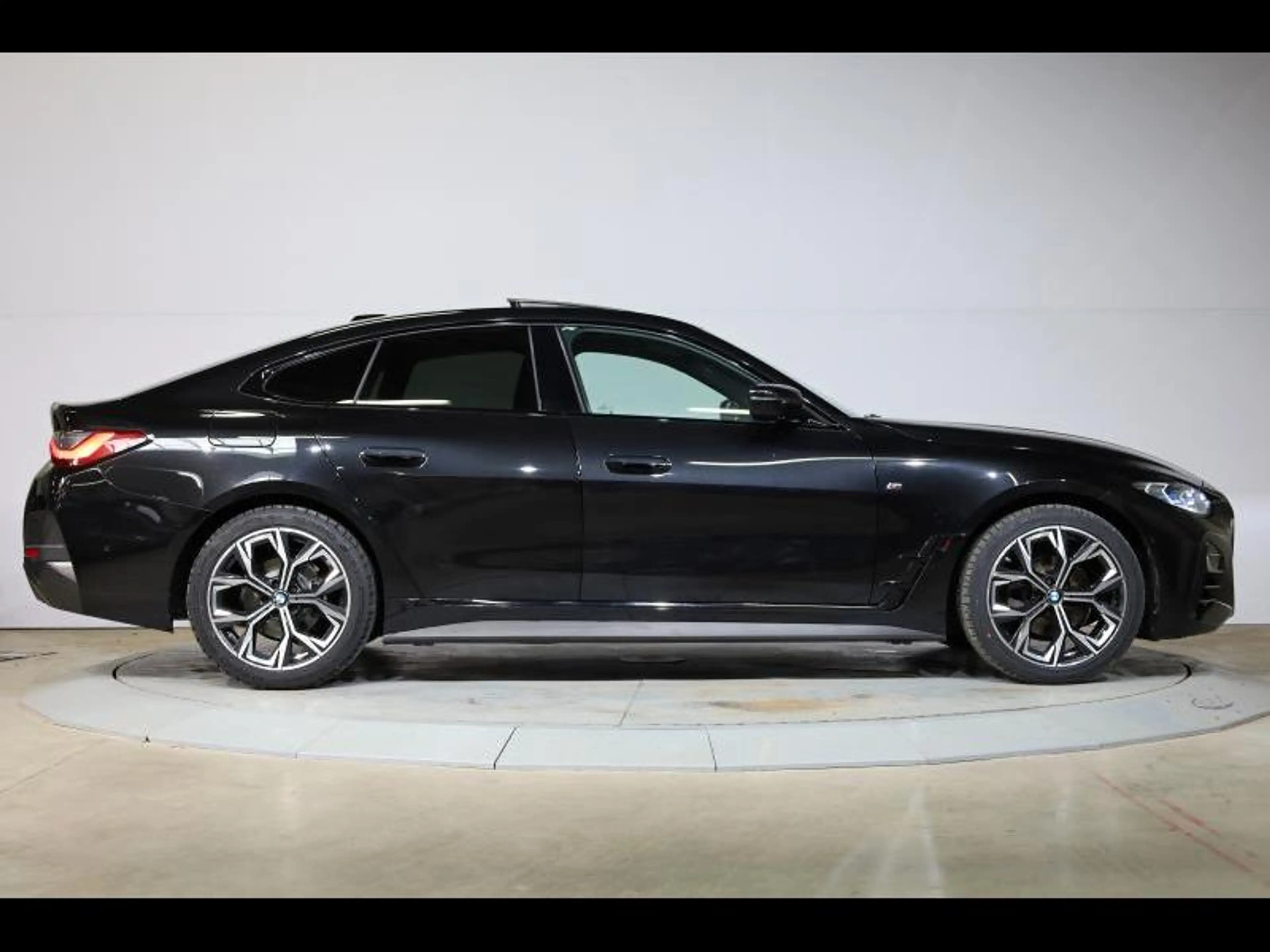 BMW 420 i Gran Coupé Kit M Sport — photo 3