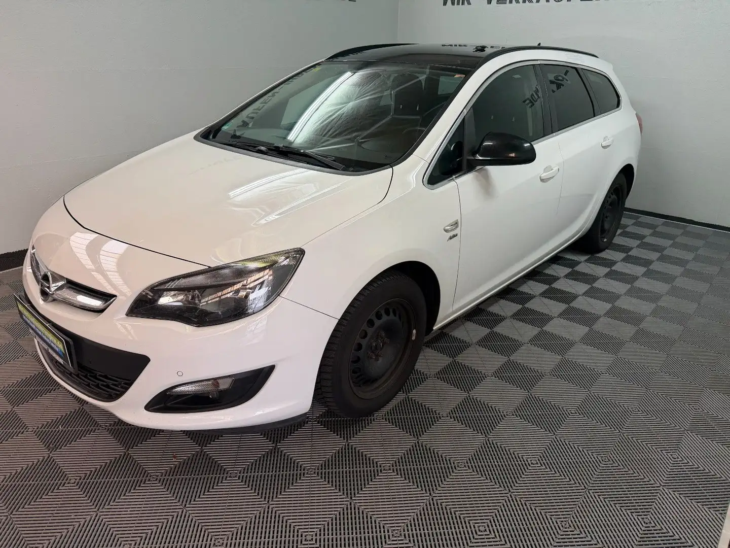 Opel Astra J Sports Tourer Active 1.Hand/Servicegepfl Blanc - 2