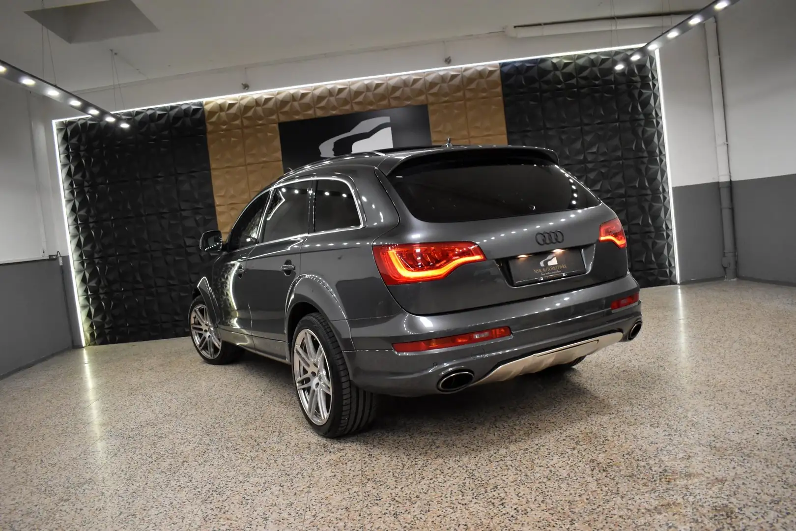 Audi Q7 3.0 TDI quattro V12 LOOK, 3xS-LINE, LUFT, PANO,ACC Grau - 2