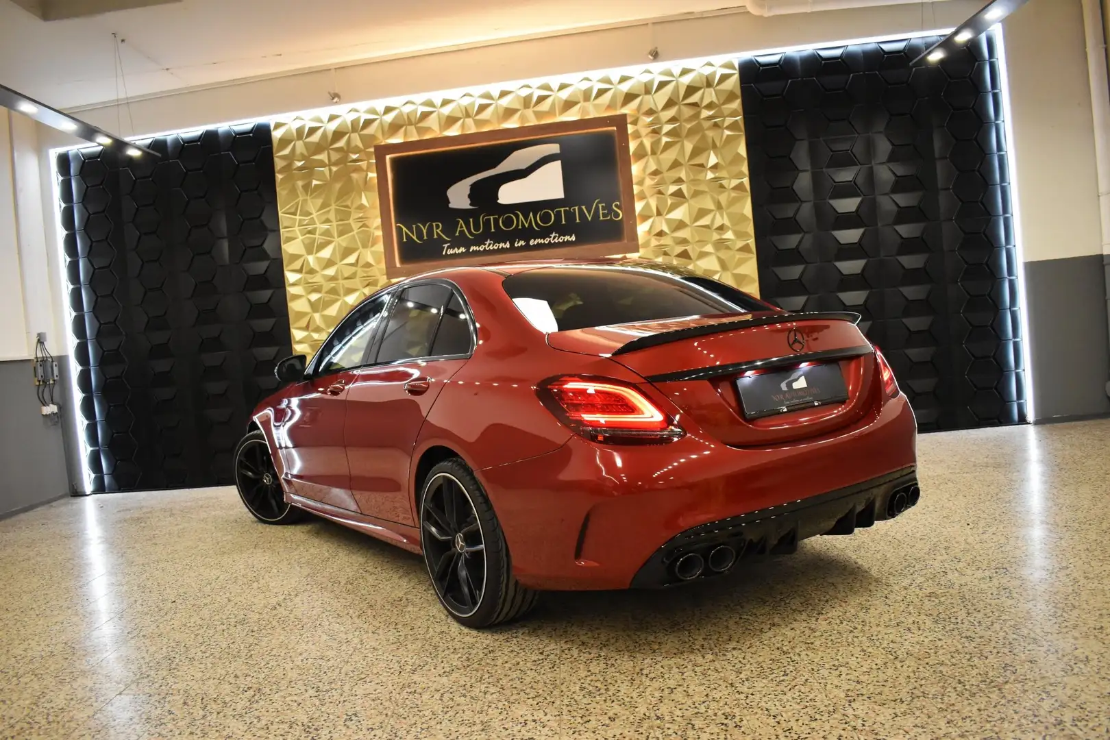 Mercedes-Benz C 200 4Matic FACELIFT, C43 AMG LOOK, BURMESTER, 4xKAMERA Rot - 2
