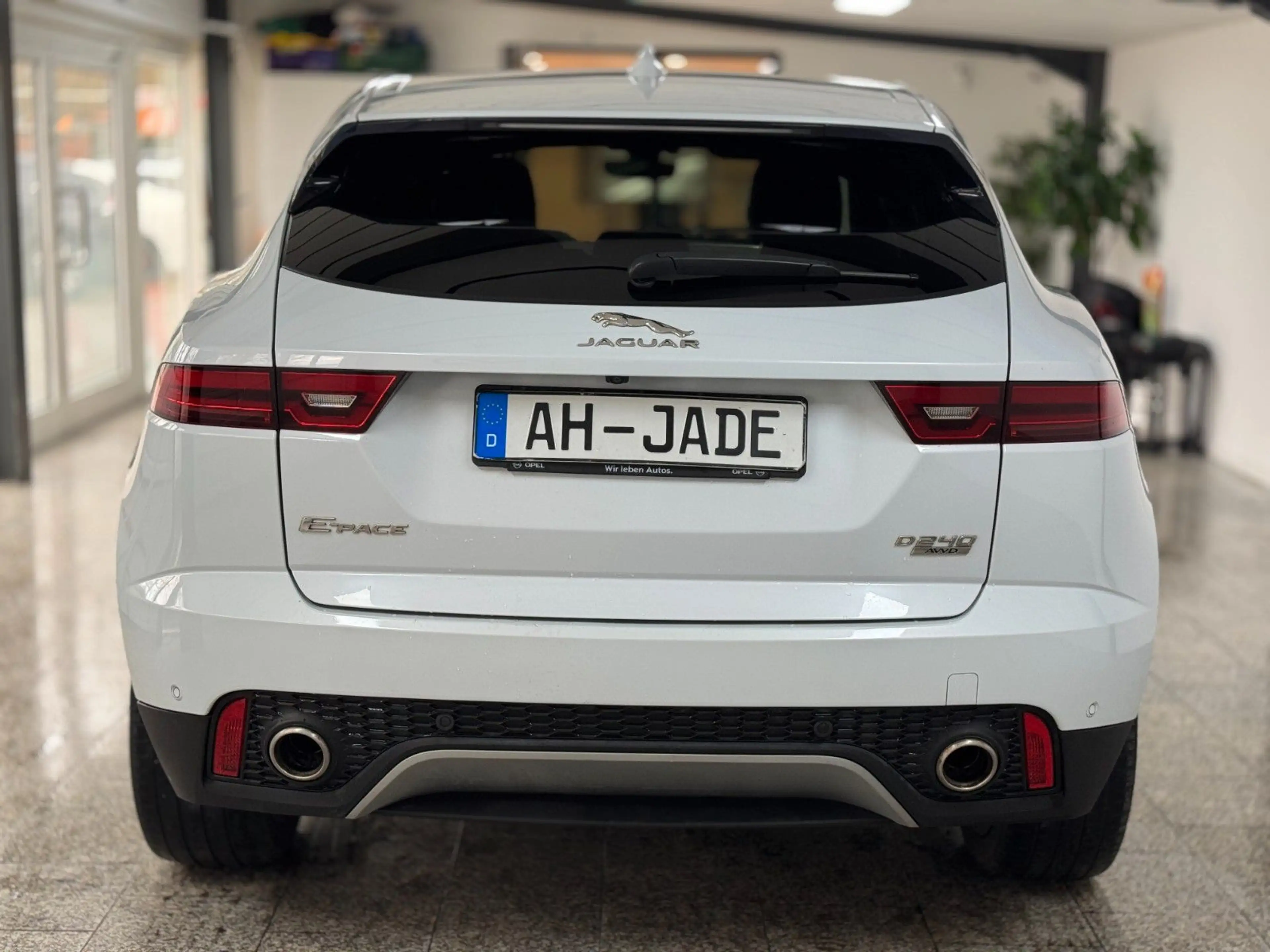 Jaguar E-Pace E-PACE D240*HSE*AWD*Pano*LED*Memory*Audio — photo 6
