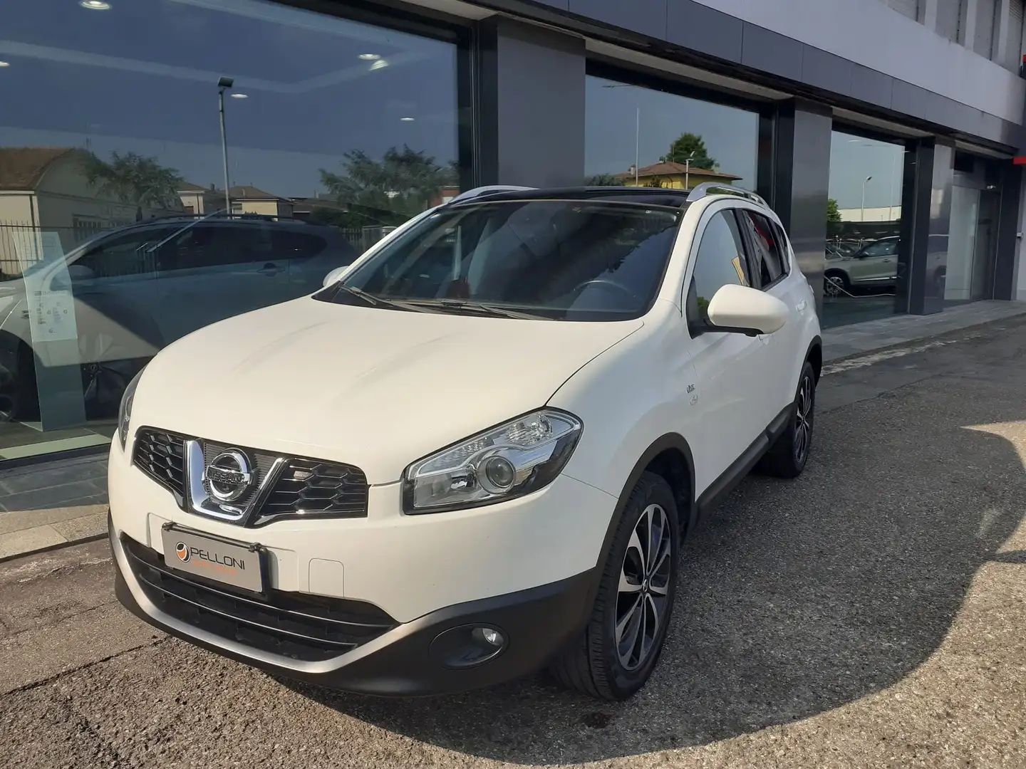 Nissan Qashqai Qashqai 1.5 dCi DPF n-tec garanzia-1°prop Bianco - 2