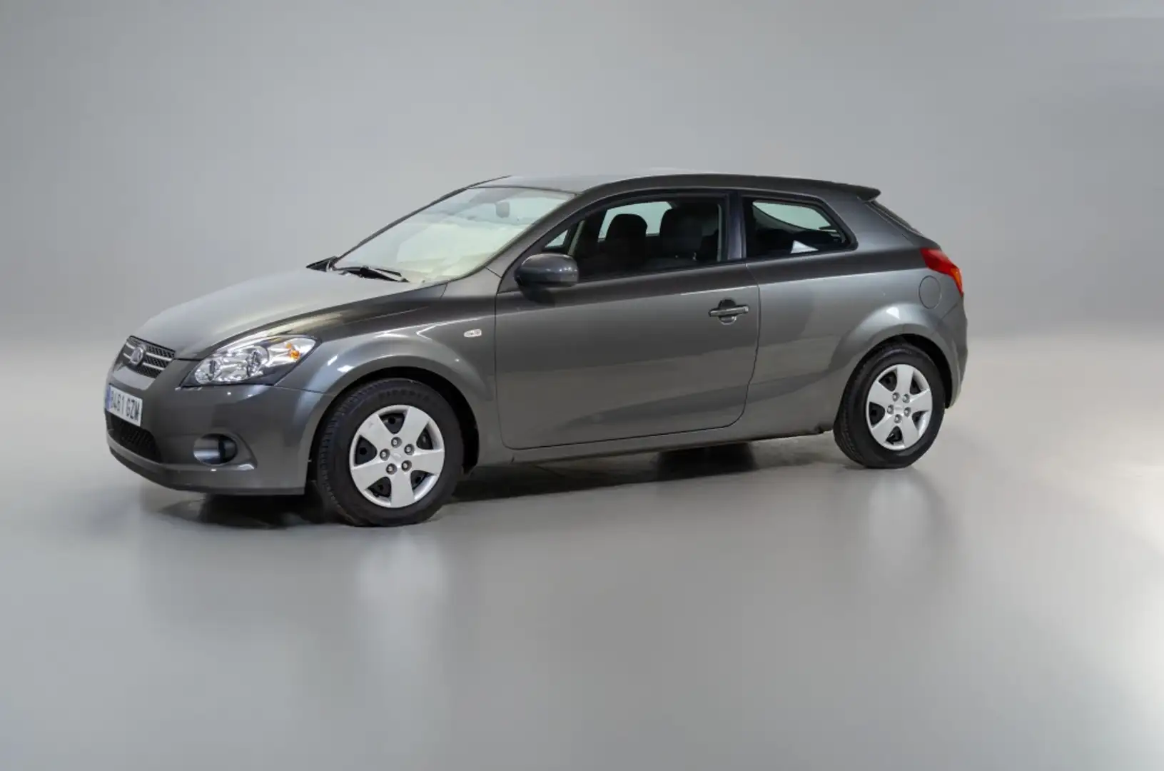 Kia Ceed / cee'd Pro_Cee´d 1.4 Concept Gris - 2