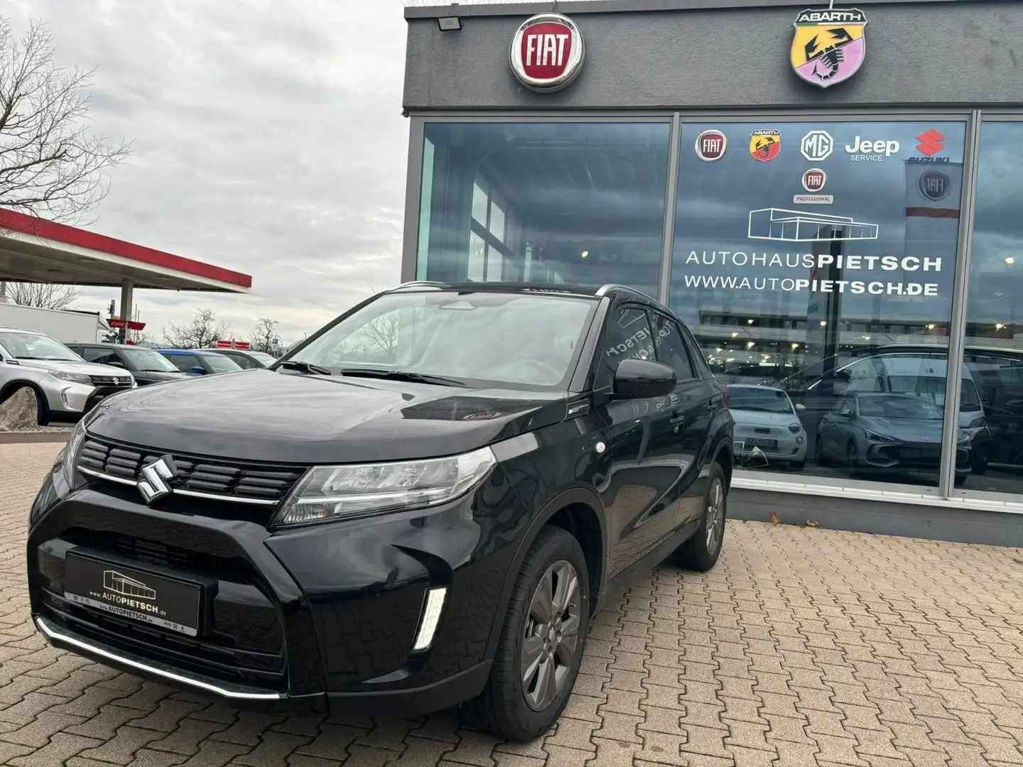 Suzuki Vitara 1.4 BOOSTERJET AT*Comfort*LED*SHZ*PDC Schwarz - 1