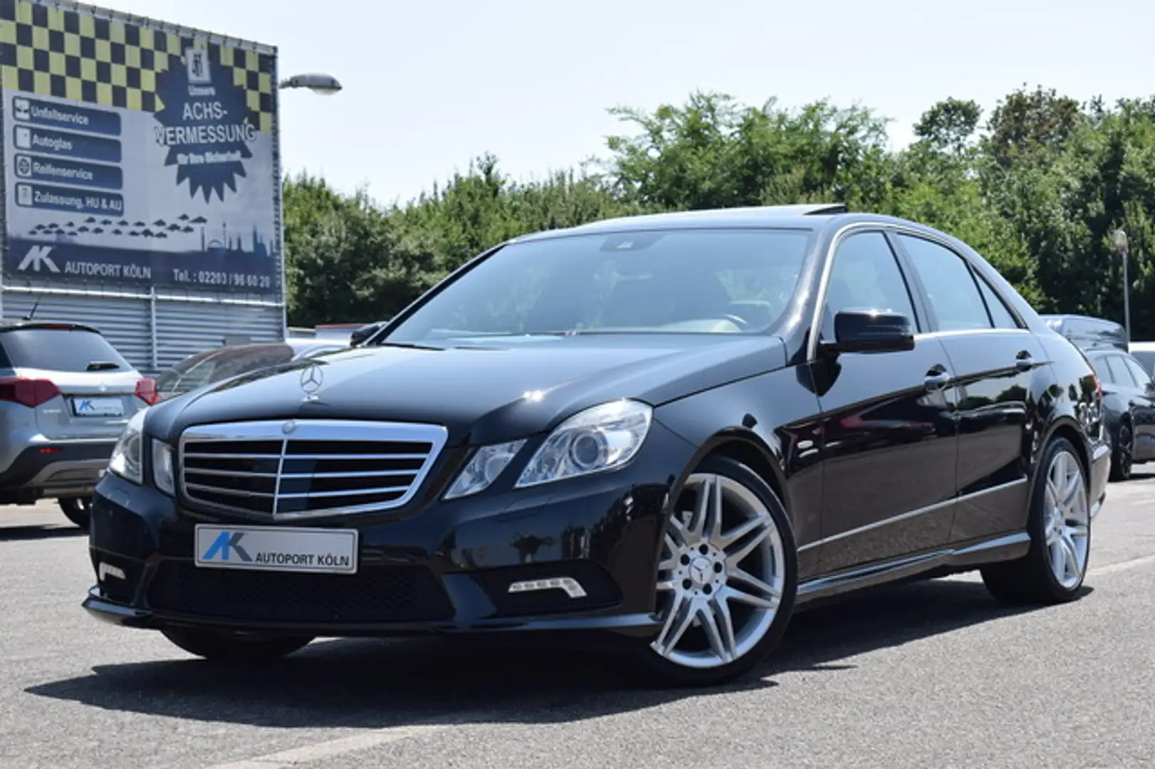 Mercedes-Benz E 350 CGI BlueEfficiency*AMG-LINE*SCHECKHEFT* Schwarz - 2