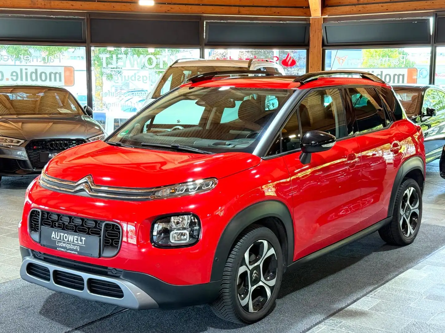 Citroen C3 Aircross Shine Automatik TOP AUSSTATTUNG Rouge - 1