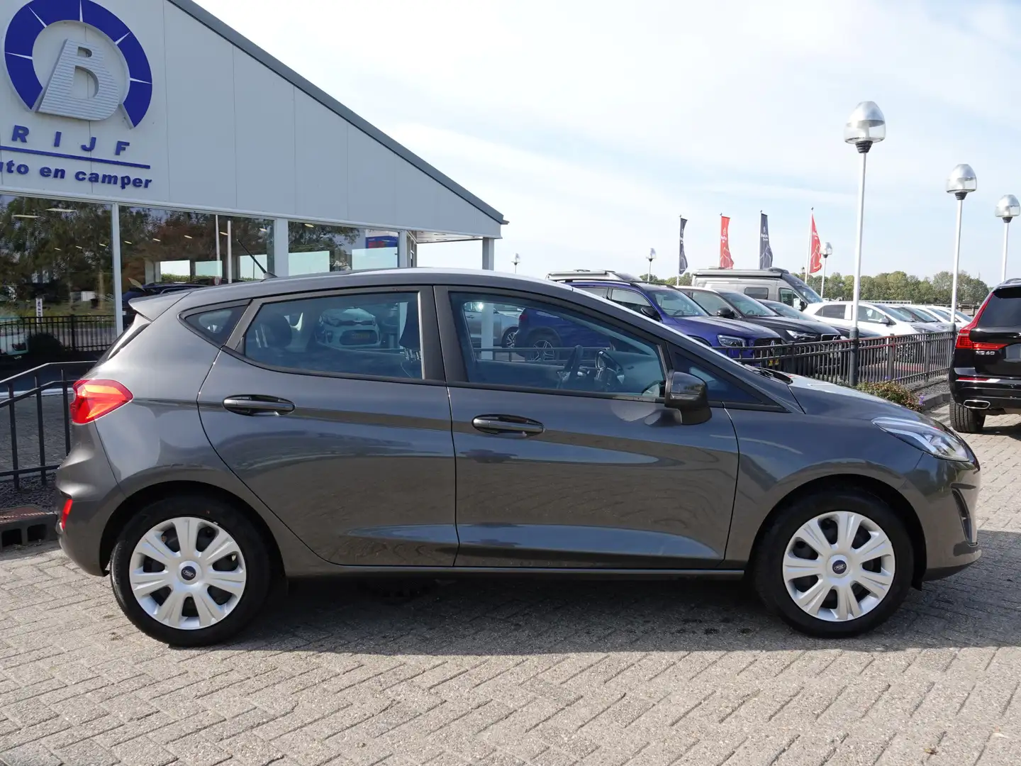 Ford Fiesta 1.1 Trend 85PK AIRCO | CRUISE | BT-TEL | AUDIO Grau - 2