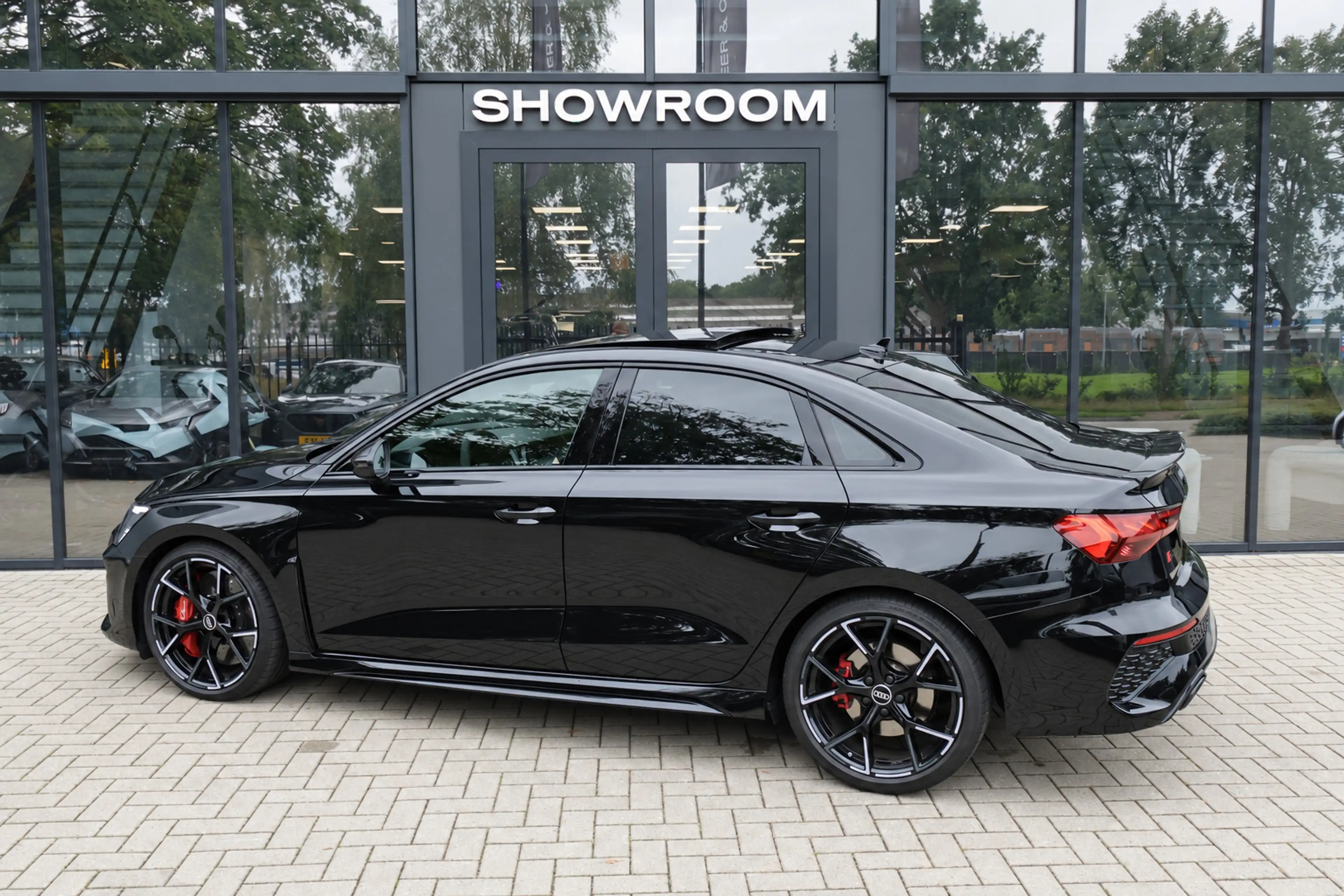Audi RS3 A3 Limousine 2.5 TFSI quattro PANO KERAMISCH CARBO — photo 8