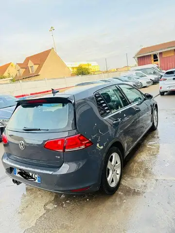 Volkswagen Golf view 6