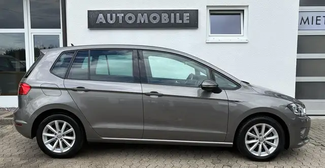 Volkswagen Golf Sportsvan view 9