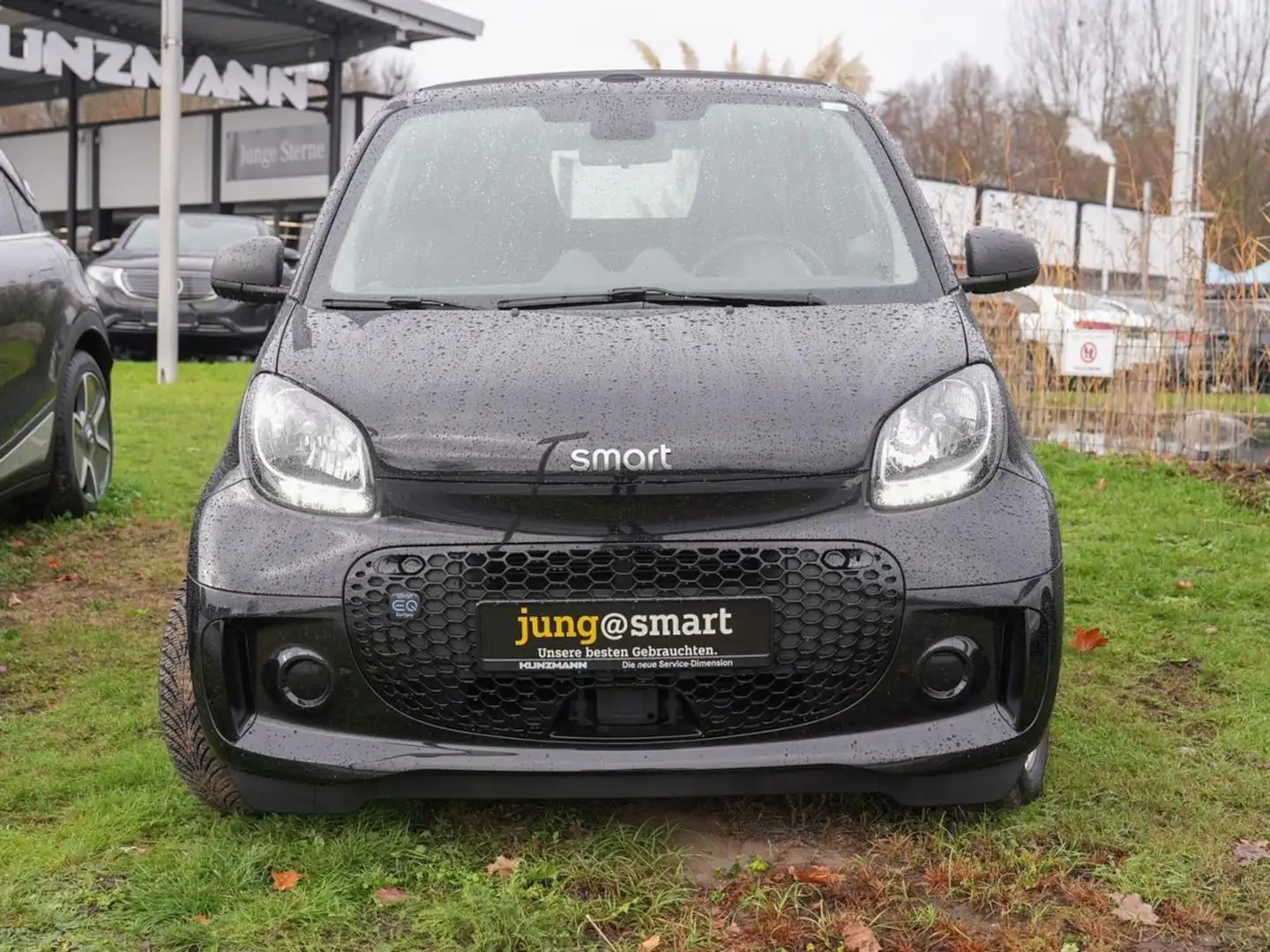 smart forTwo EQ cabrio Plus-Paket Cool/Audio 22kW Schwarz - 2