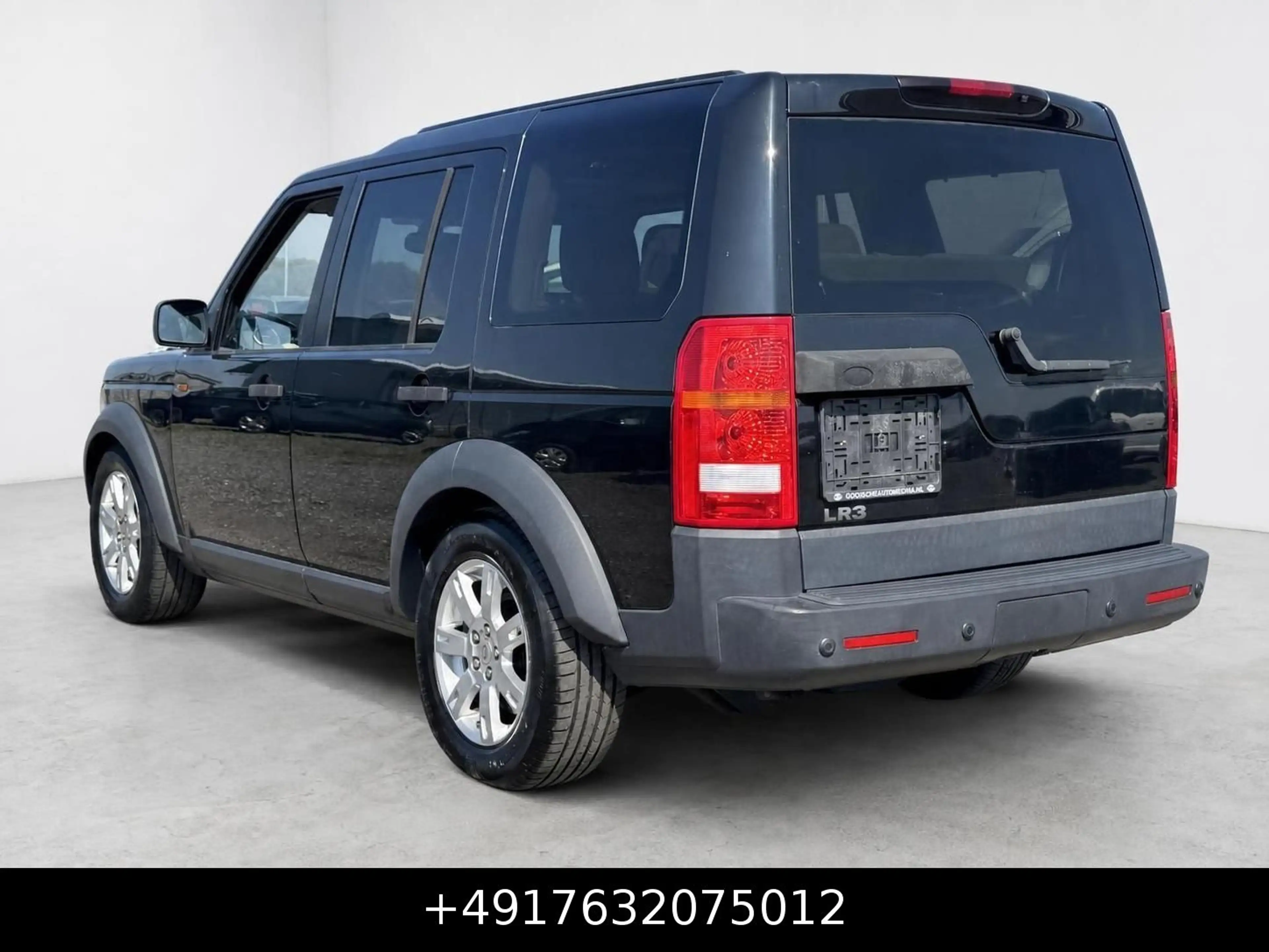 Land Rover Discovery 4.4 V8 HSE 7Sitzer Pano Leder Navi — photo 11