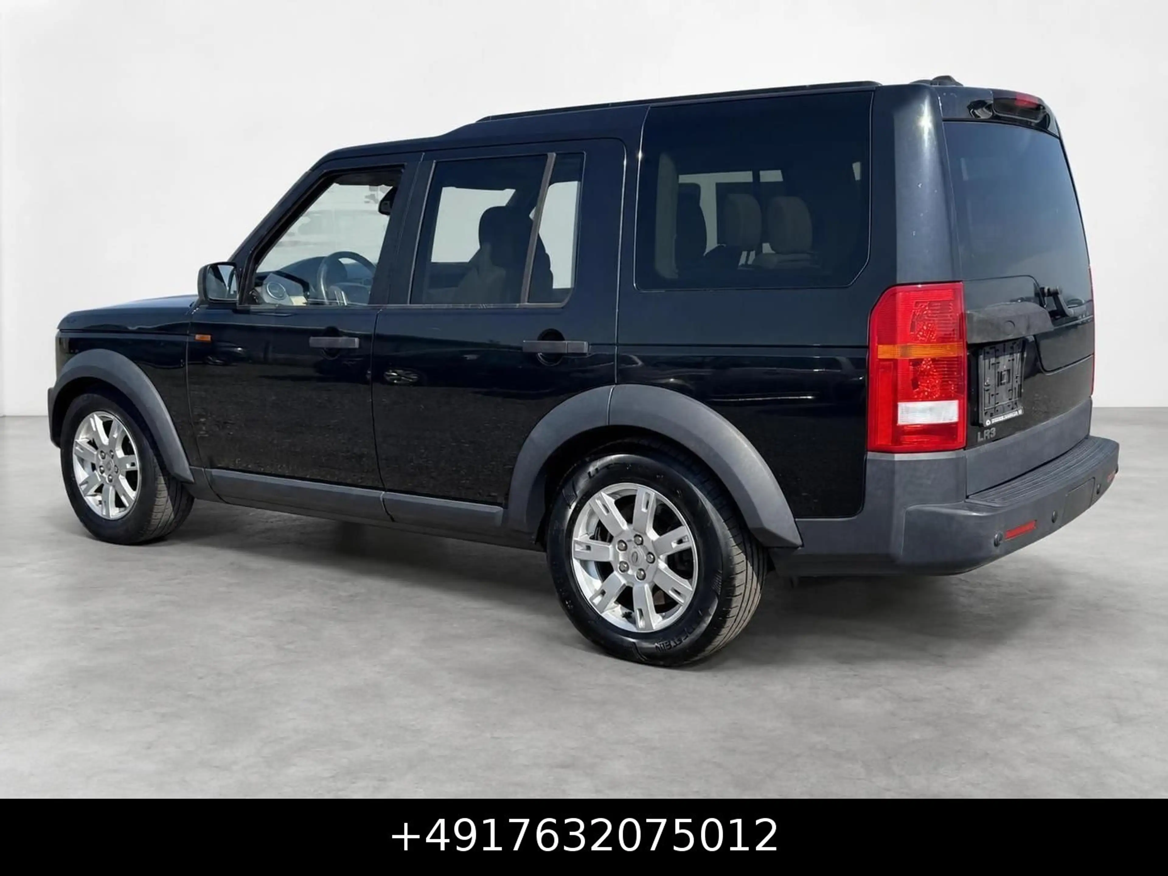 Land Rover Discovery 4.4 V8 HSE 7Sitzer Pano Leder Navi — photo 12