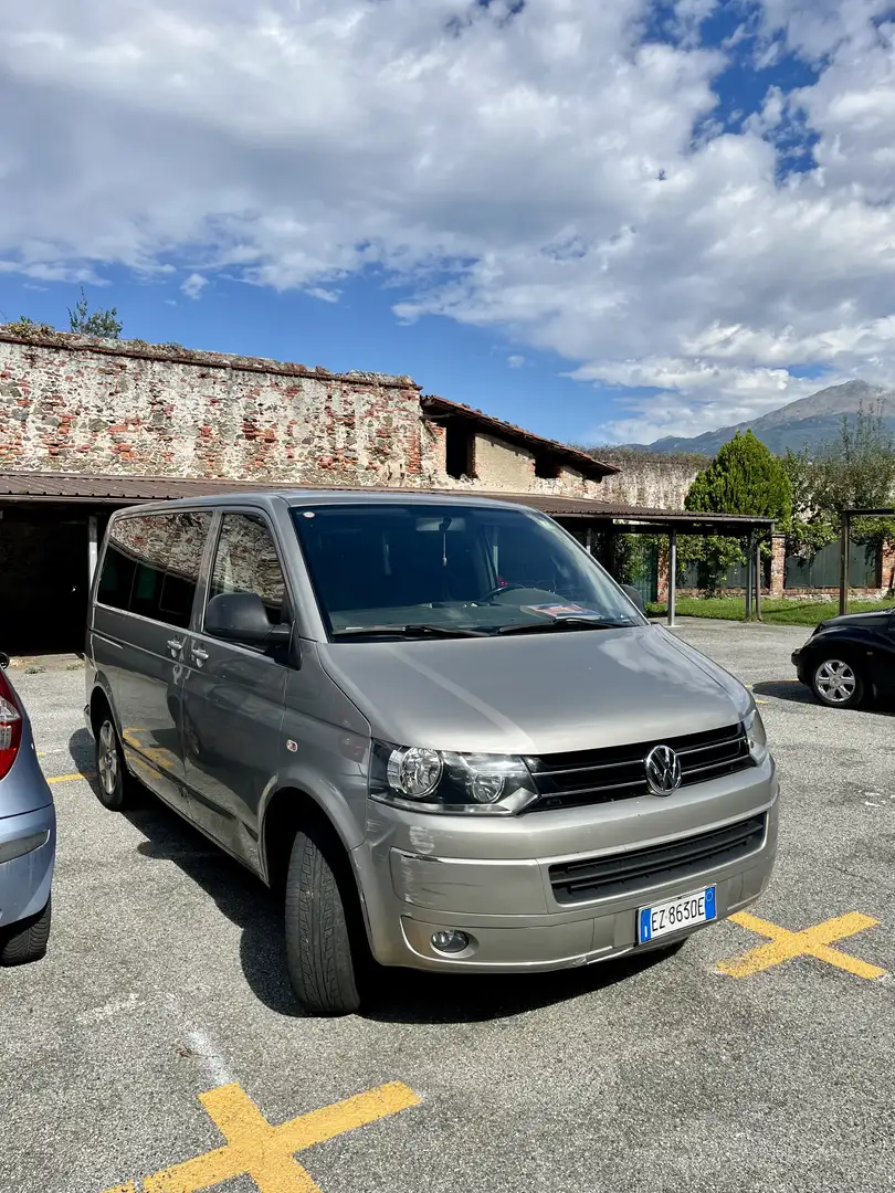 Volkswagen T5 Caravelle 4Motion Beżowy - 1