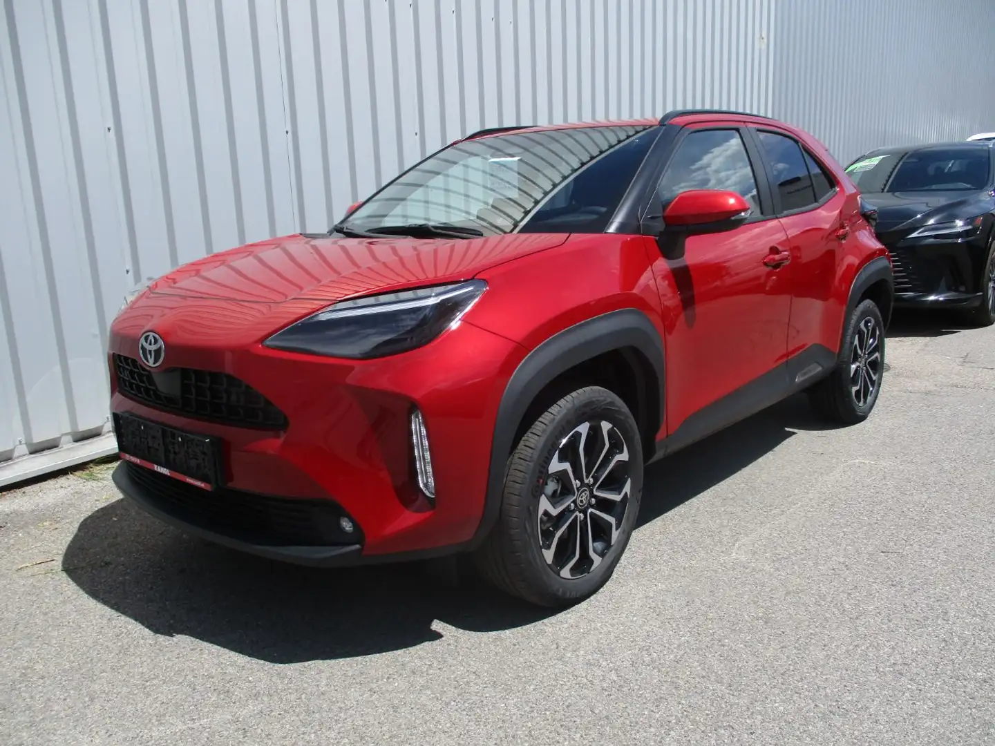 Toyota Yaris Cross 1.5 VVT-i Hybrid Active Drive Aut. Rot - 2