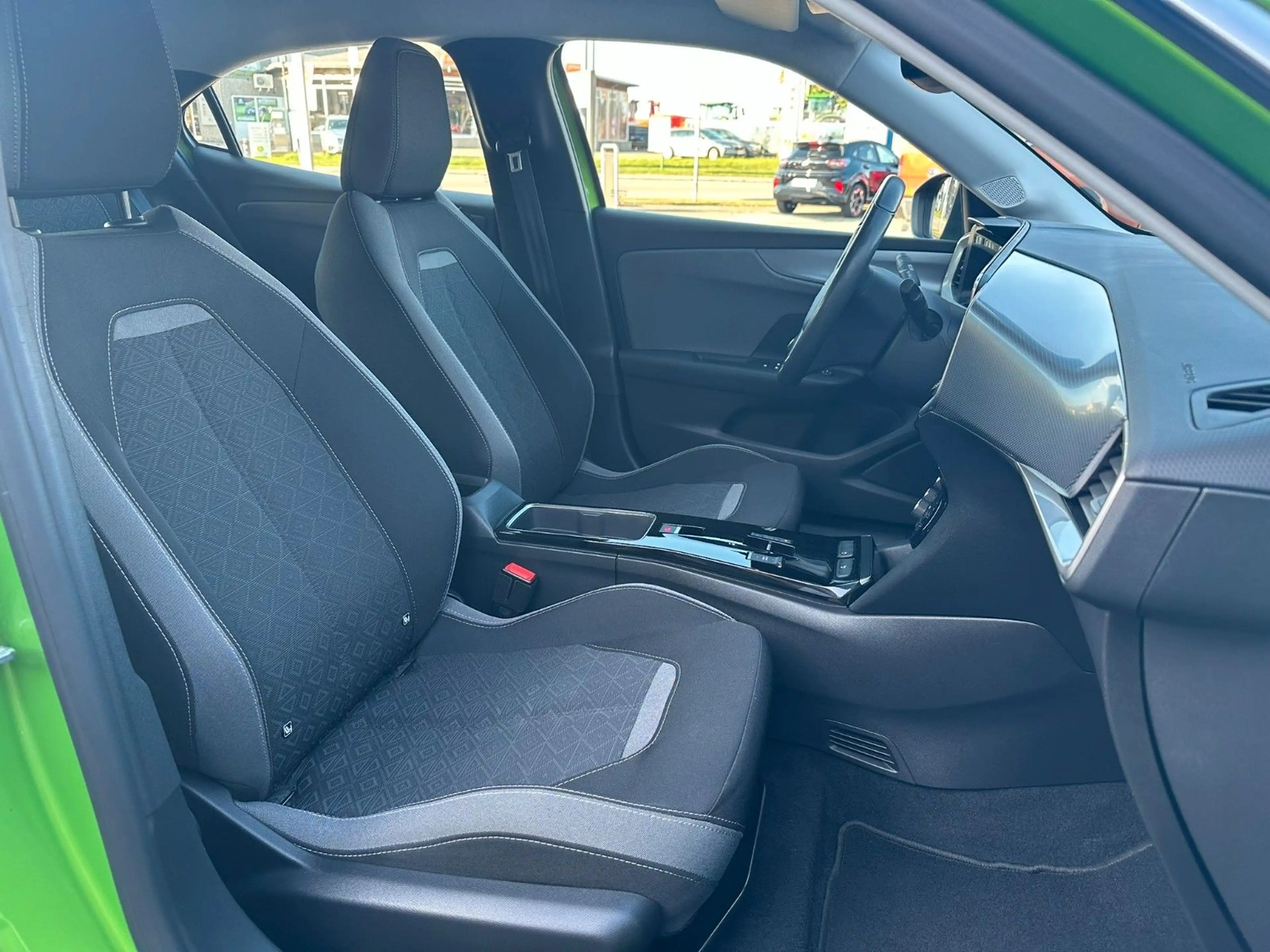 Opel Mokka-E Edition — photo 11