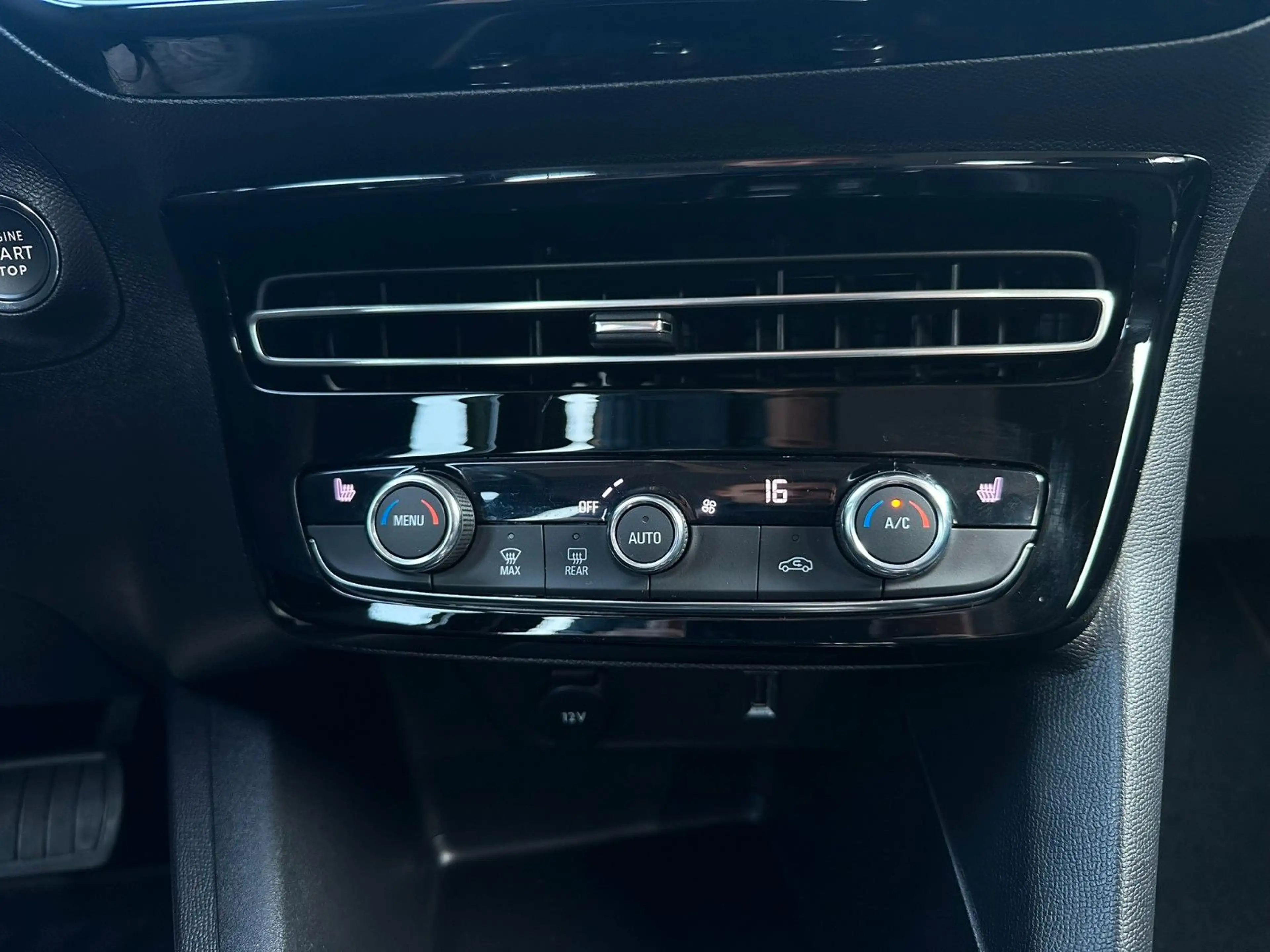 Opel Mokka-E Edition — photo 15