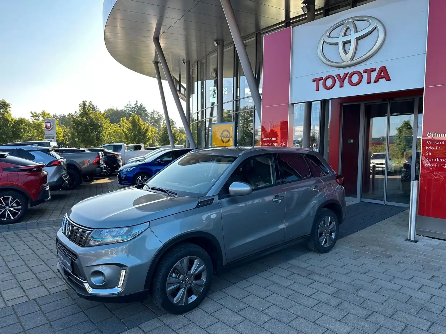 Suzuki Vitara 1.4 Mild-Hybrid Comfort 4x2 Grau - 2