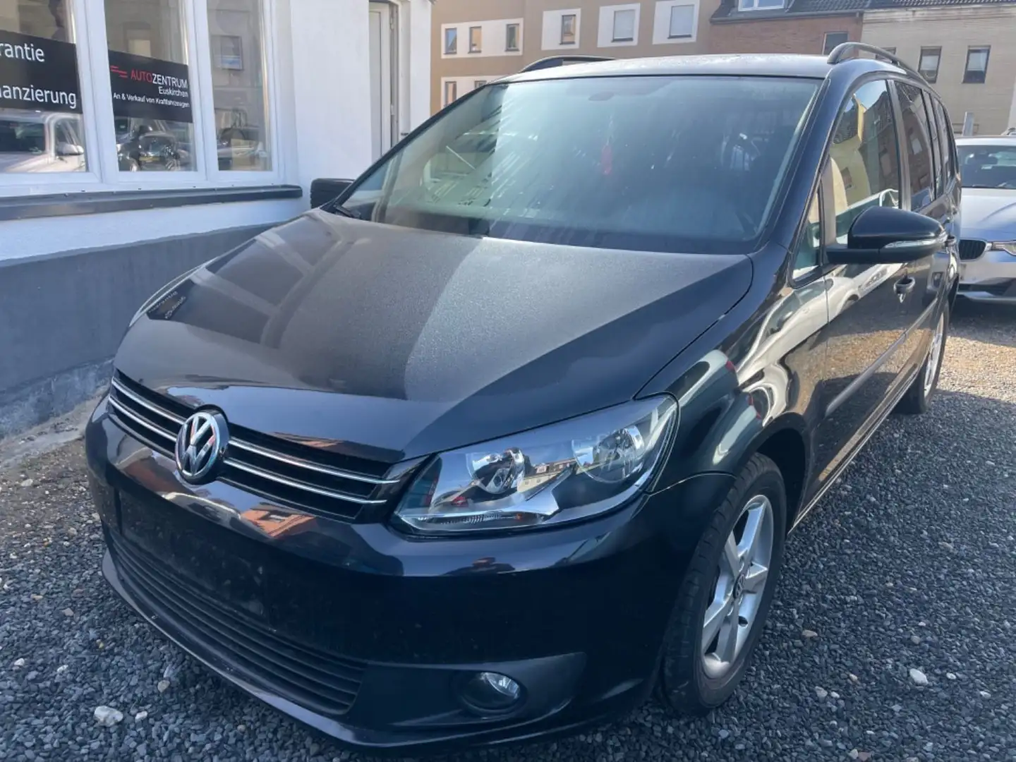 Volkswagen Touran Trendline BMT Klimaautom. / Navi / Multi Schwarz - 2