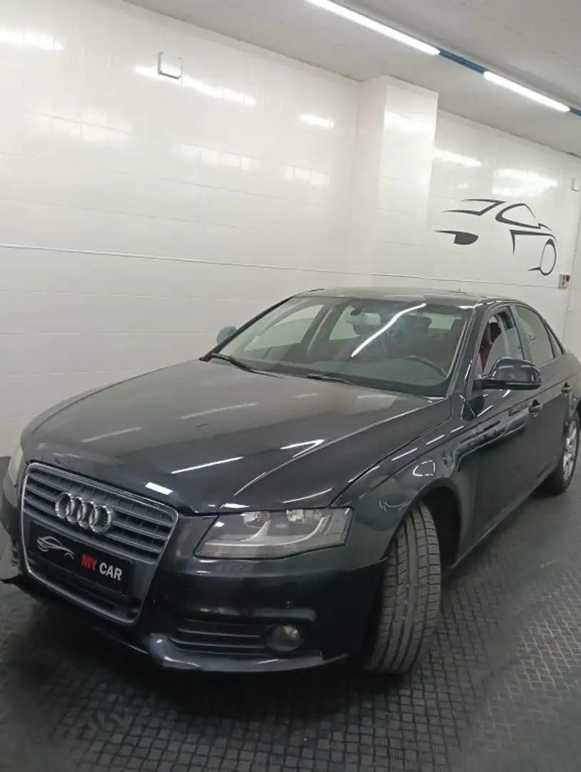 Audi A4 2.0TDI quattro DPF 143 Noir - 1
