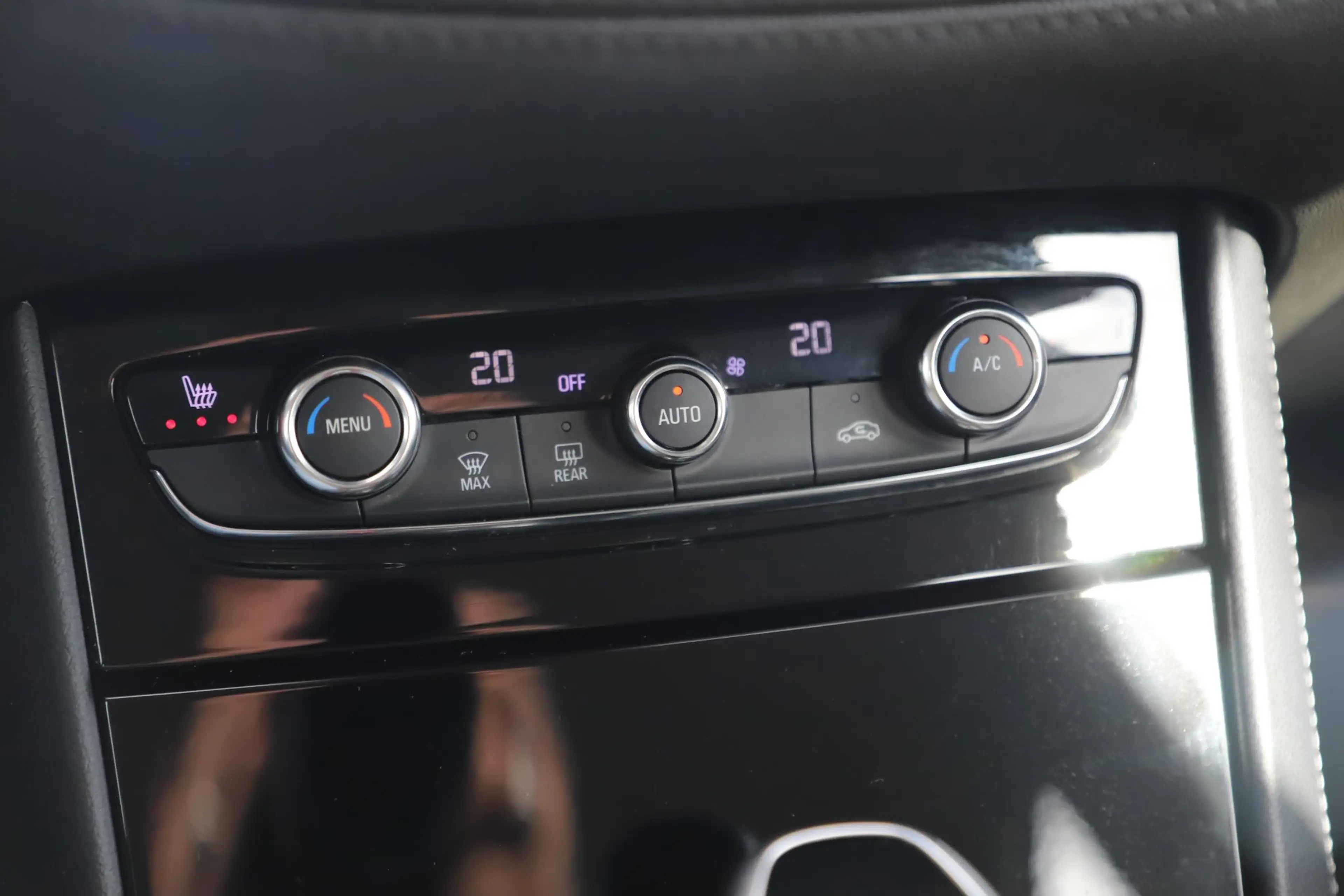 Opel Grandland X 1.2 Turbo Elegance 131PK Automaat LMV Sportstoelen — photo 12