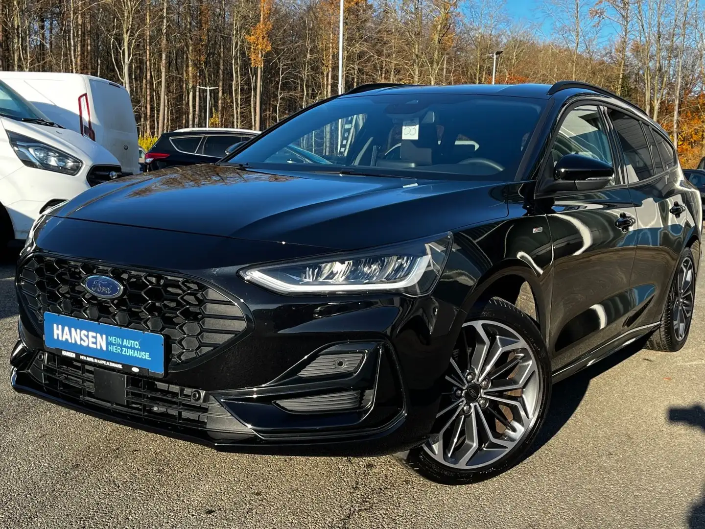 Ford Focus Turnier ST-Line, AHK, WinterP, 18"LMF Schwarz - 1