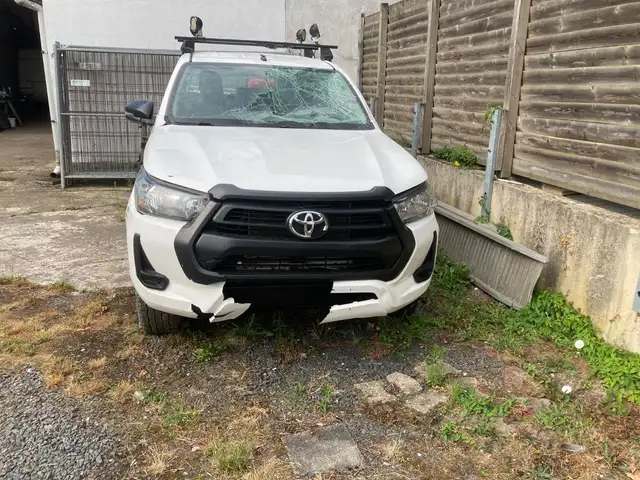 Toyota Hilux 4x4,Unfall ohne Getriebe,nettoexp:10000€