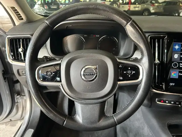 Volvo V90 view 10