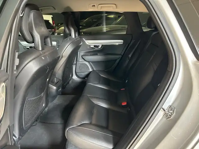 Volvo V90 view 7