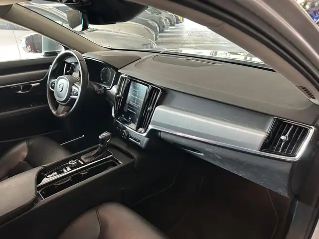 Volvo V90 view 9