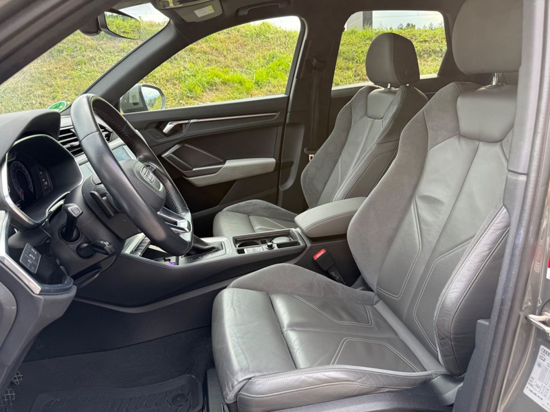 Audi Q3 45 TFSI quattro S line — photo 8