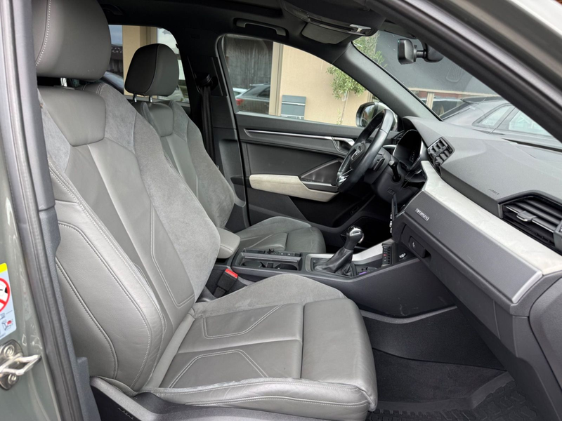 Audi Q3 45 TFSI quattro S line — photo 11