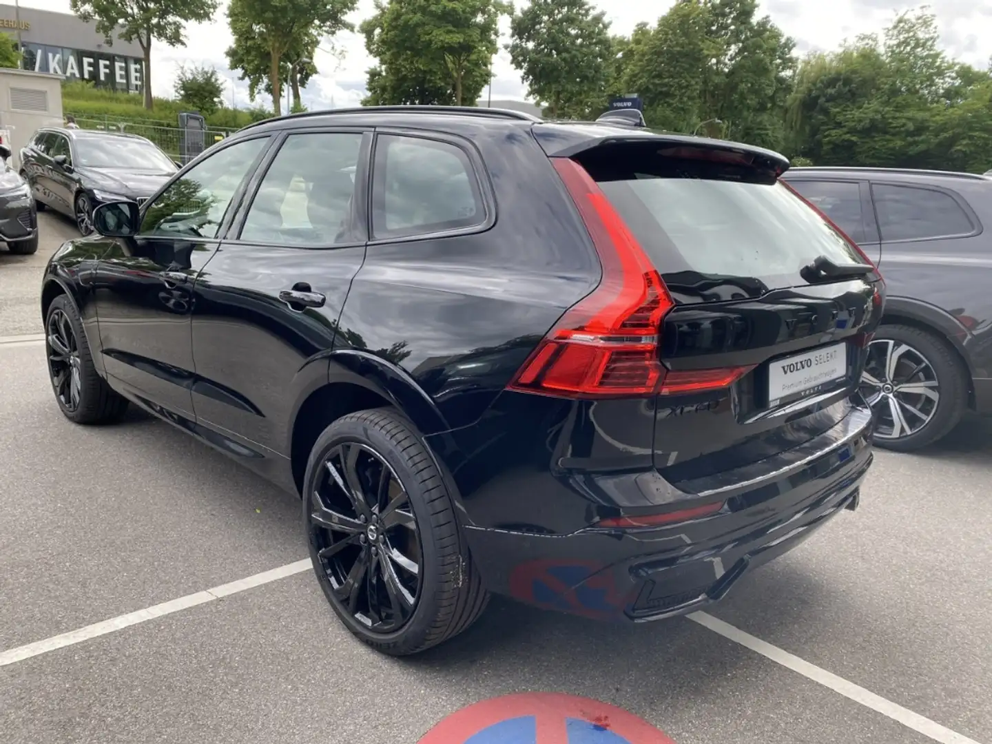 Volvo XC60 Ultra Black Edition Recharge Plug-In Hybrid AWD T8 Noir - 2