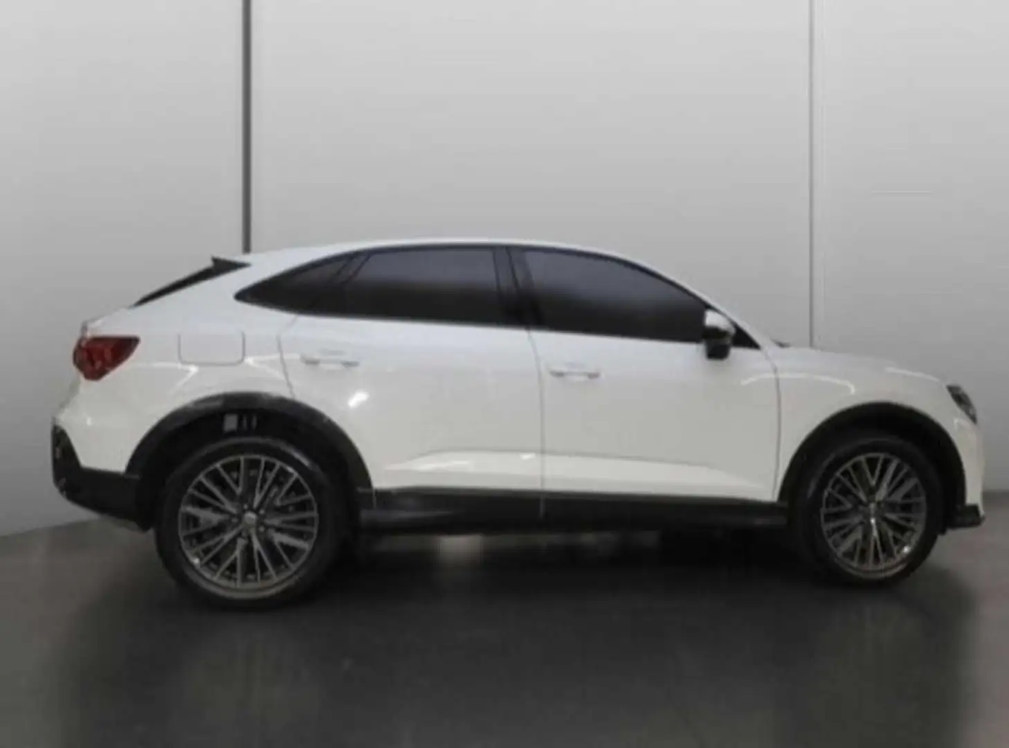 Audi Q3 Sportback 35 TDI S tronic Blanc - 2