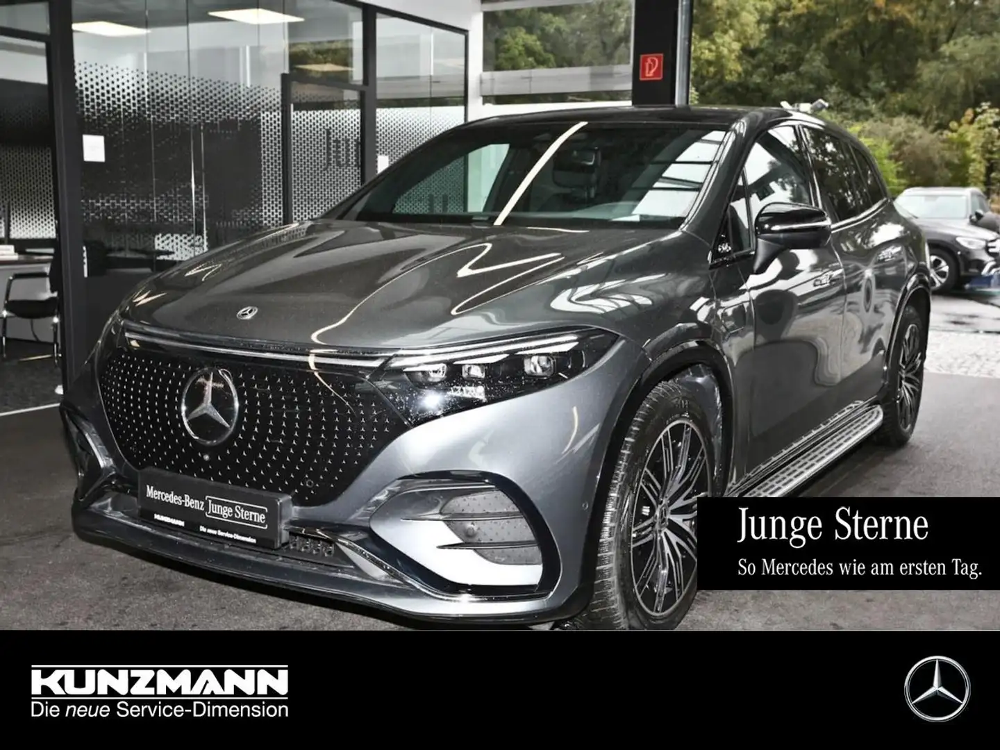 Mercedes-Benz EQS SUV EQS 450 4M SUV AMG Night Panorama Hyperscreen Grau - 1