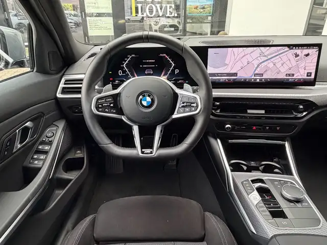 BMW 3 Series view 6