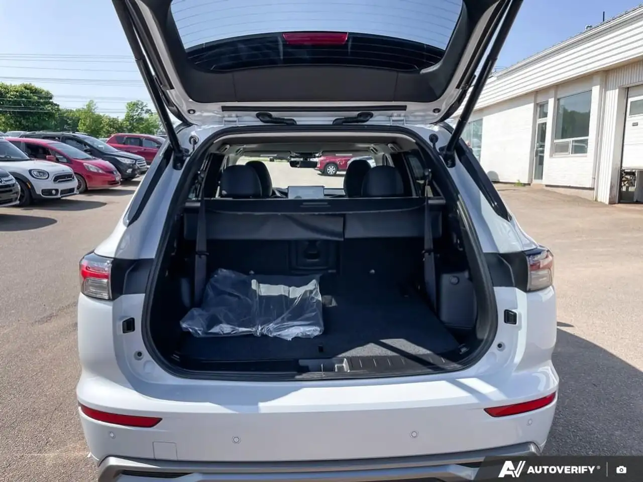 Mitsubishi Outlander снимка Mitsubishi Outlander